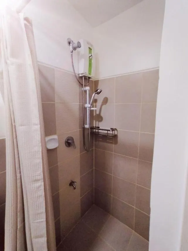 Hotel Luxury Twin Bed Room With Balcony Las Pinas-South Residence Manila