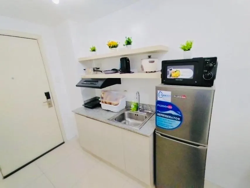 Hotel Luxury Twin Bed Room With Balcony Las Pinas-South Residence Manila 0*,  Philippines