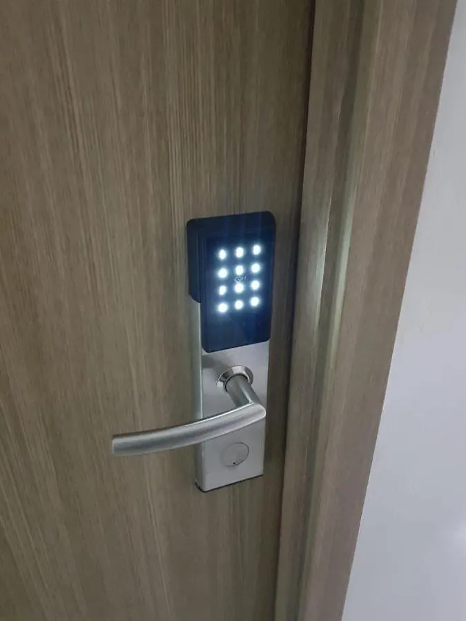 Hotel Luxury Twin Bed Room With Balcony Las Pinas-South Residence Manila Apartment